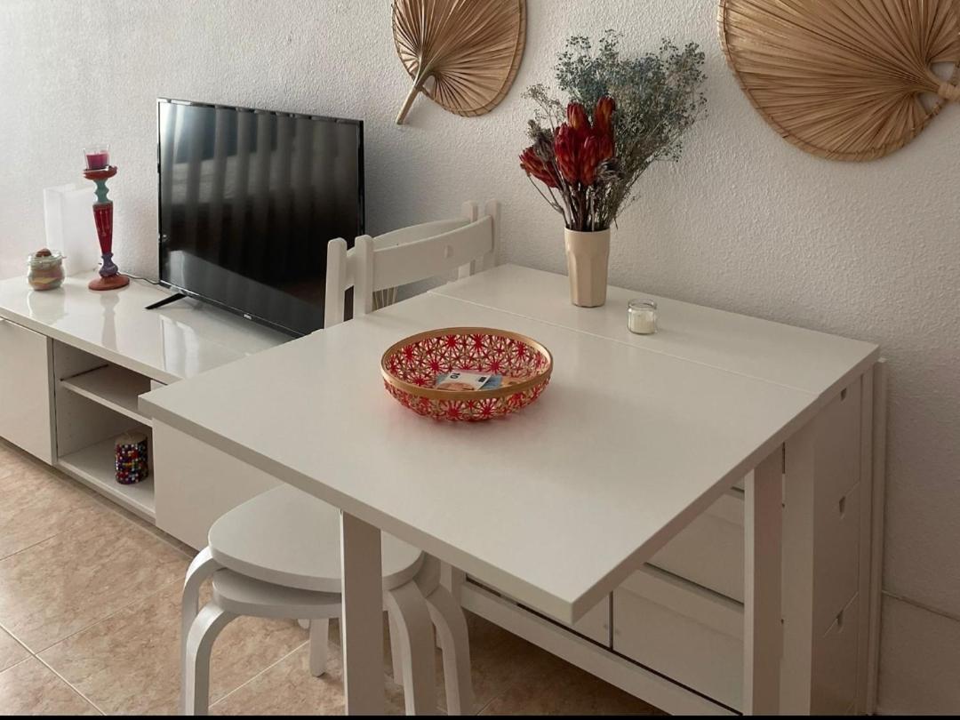 Estudio En La Colina Zona Playamar 托雷莫利诺斯 外观 照片